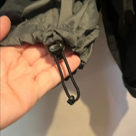 Columbia Men’s Packable Rain Jacket OmniShield Size XL black and gray - Picture 6 of 11